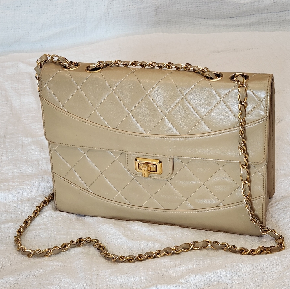 Chanel Lambskin Flap Bag Beige Chain Strap Classic Leather Purse Reissue 2.55